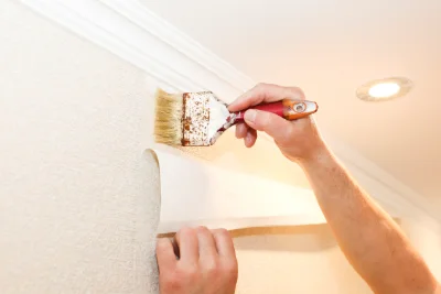 Pose de papier peint à Natzwiller — revêtements muraux et toiles de verre